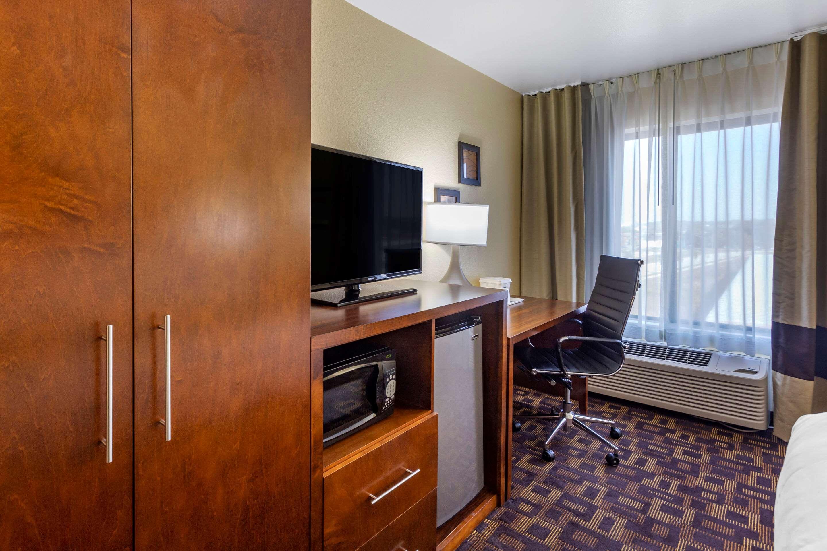 Comfort Inn & Suites North Aurora - Naperville Ngoại thất bức ảnh