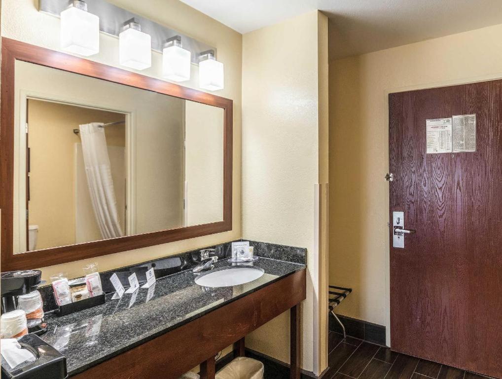 Comfort Inn & Suites North Aurora - Naperville Ngoại thất bức ảnh